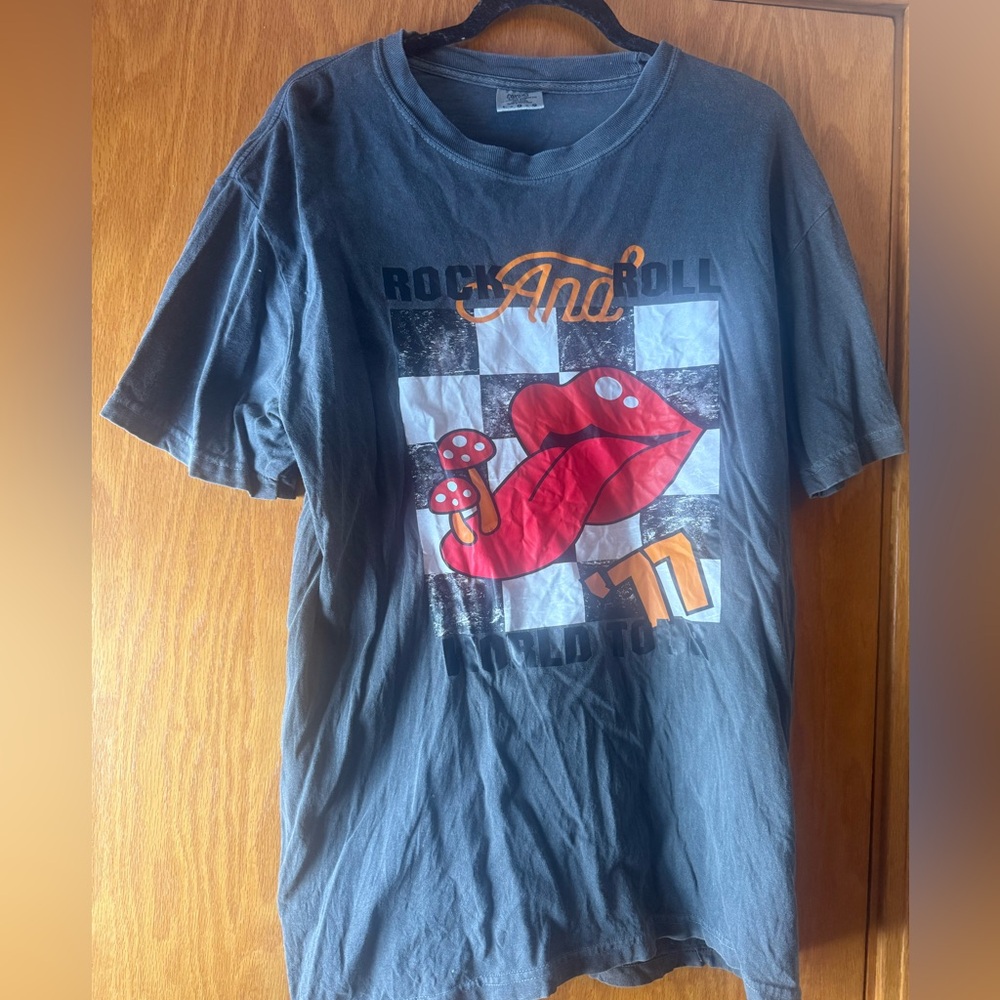 Comfort colors t shirt